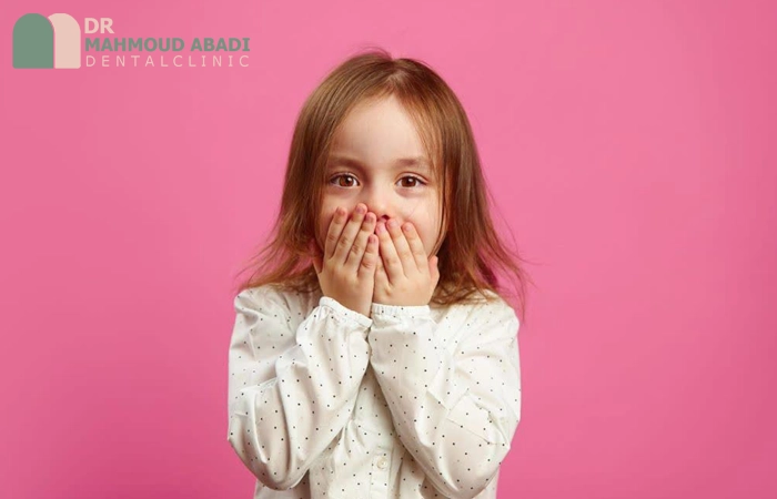 بوی بد دهان کودک